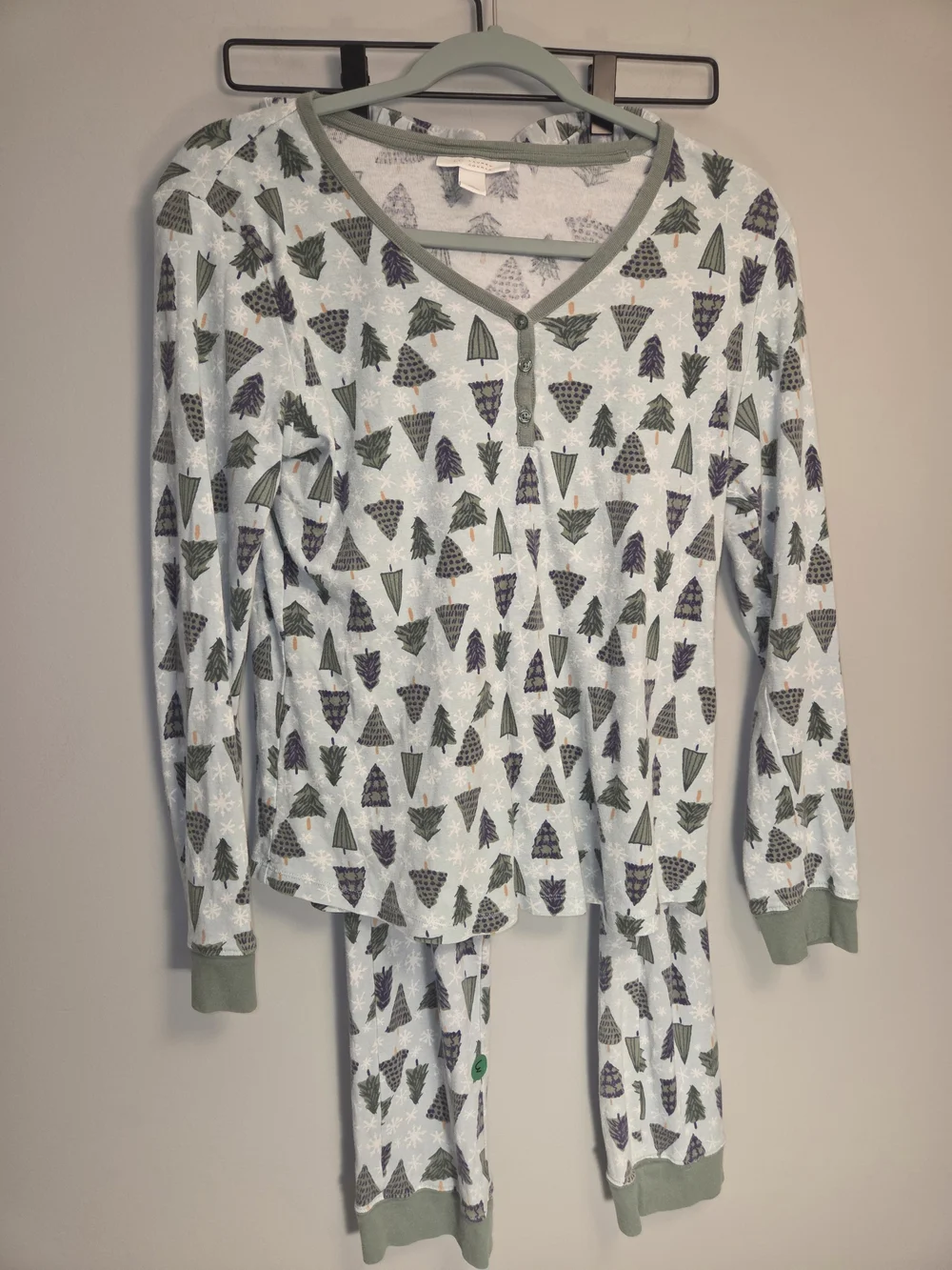 LC Lauren Conrad Holiday Christmas Tree Pajama Set Green M.